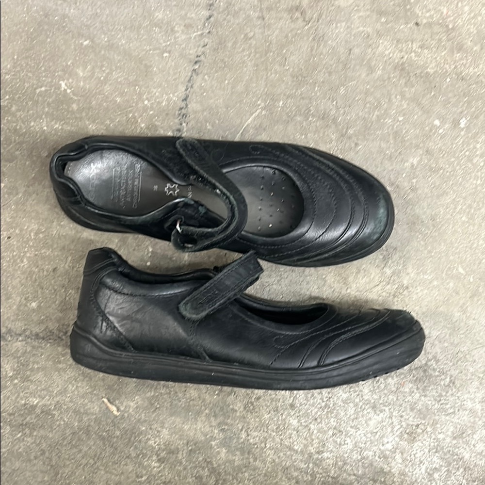 Geox‎ black mary jane flats